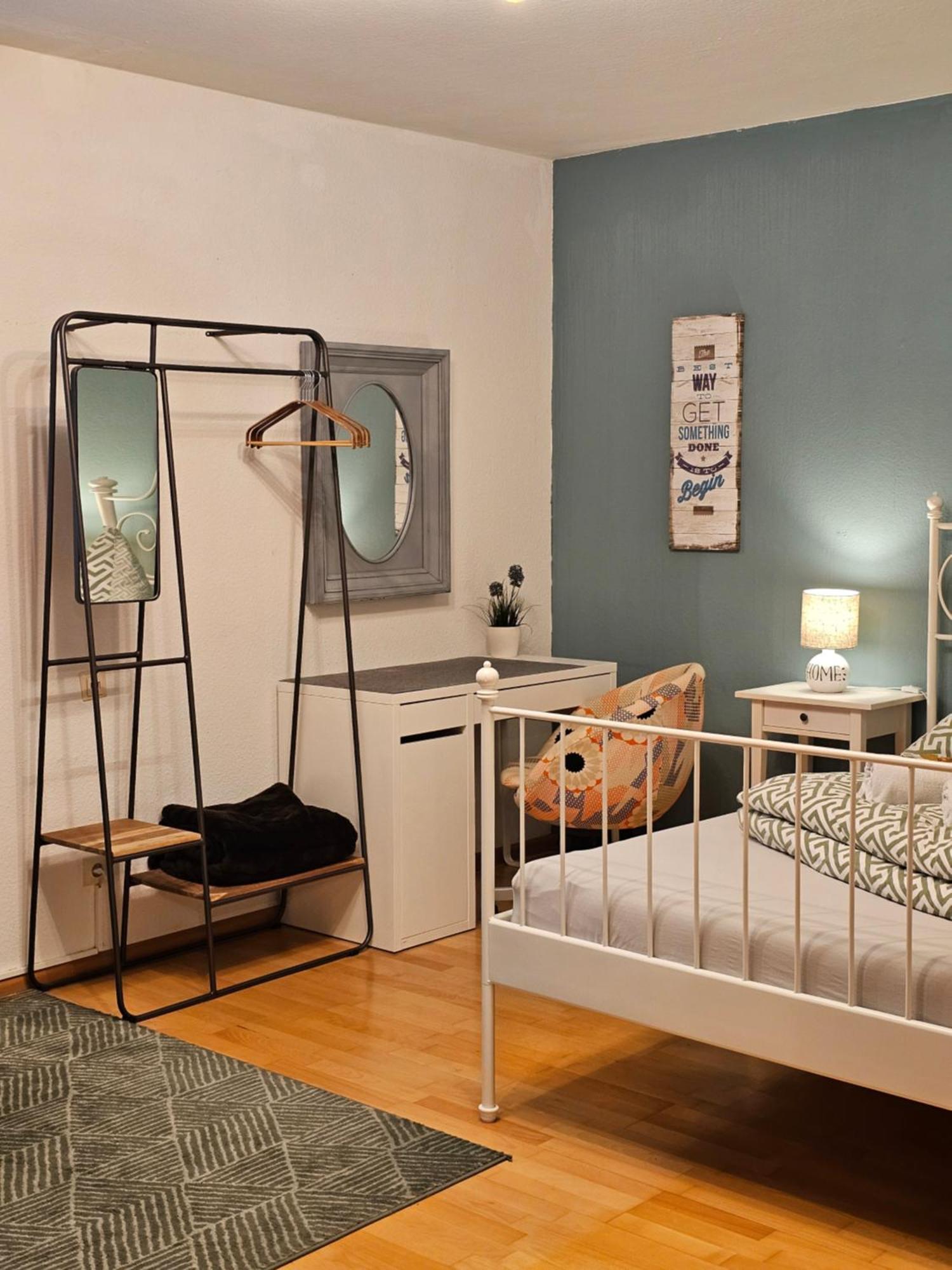 Doppelzimmer 2 I Geteiltes Bad & Kueche I Mit Dem Zug Nur 4 Min Bis Zum Hauptbahnhof Freiburg Bagian luar foto
