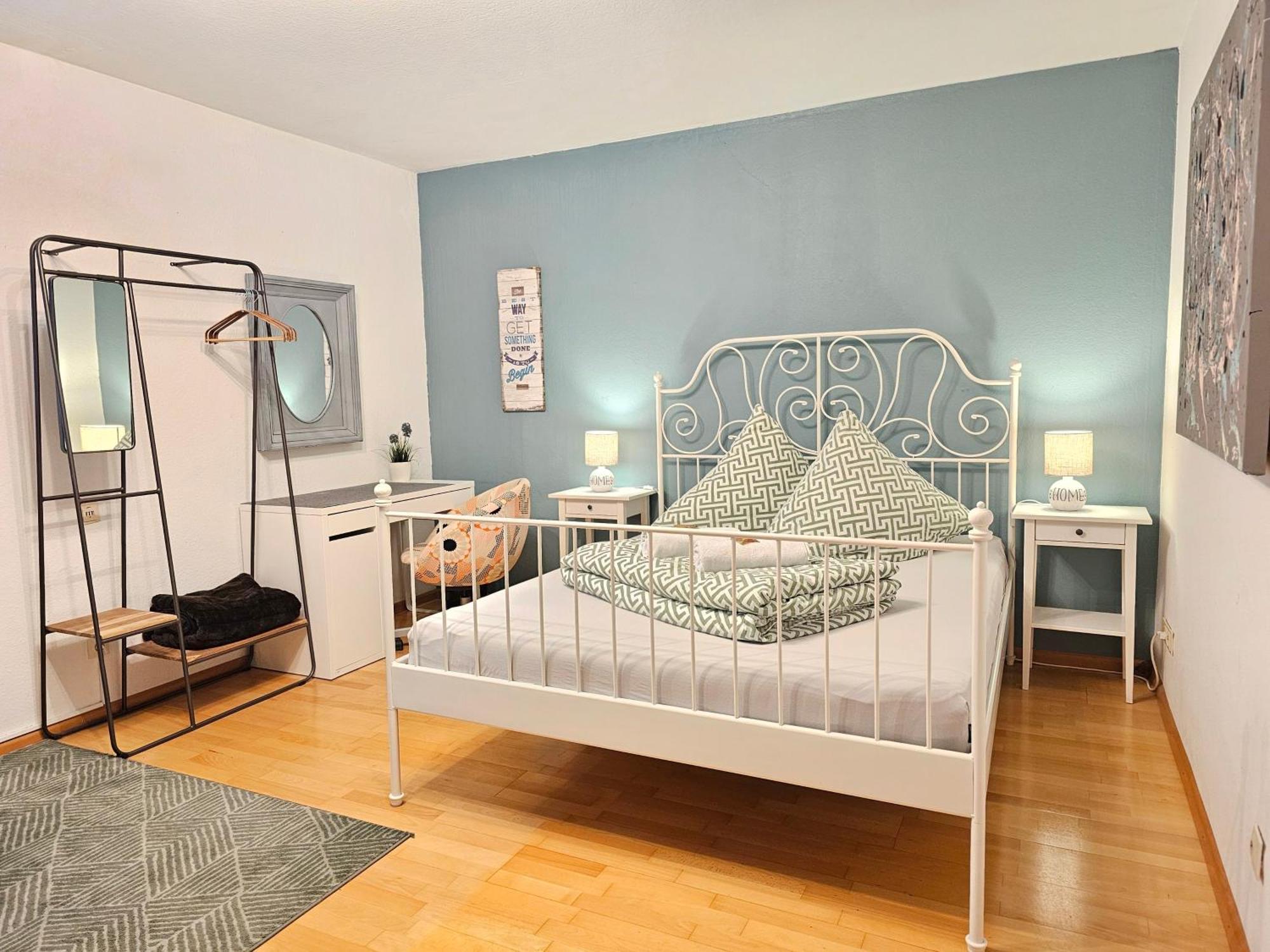 Doppelzimmer 2 I Geteiltes Bad & Kueche I Mit Dem Zug Nur 4 Min Bis Zum Hauptbahnhof Freiburg Bagian luar foto